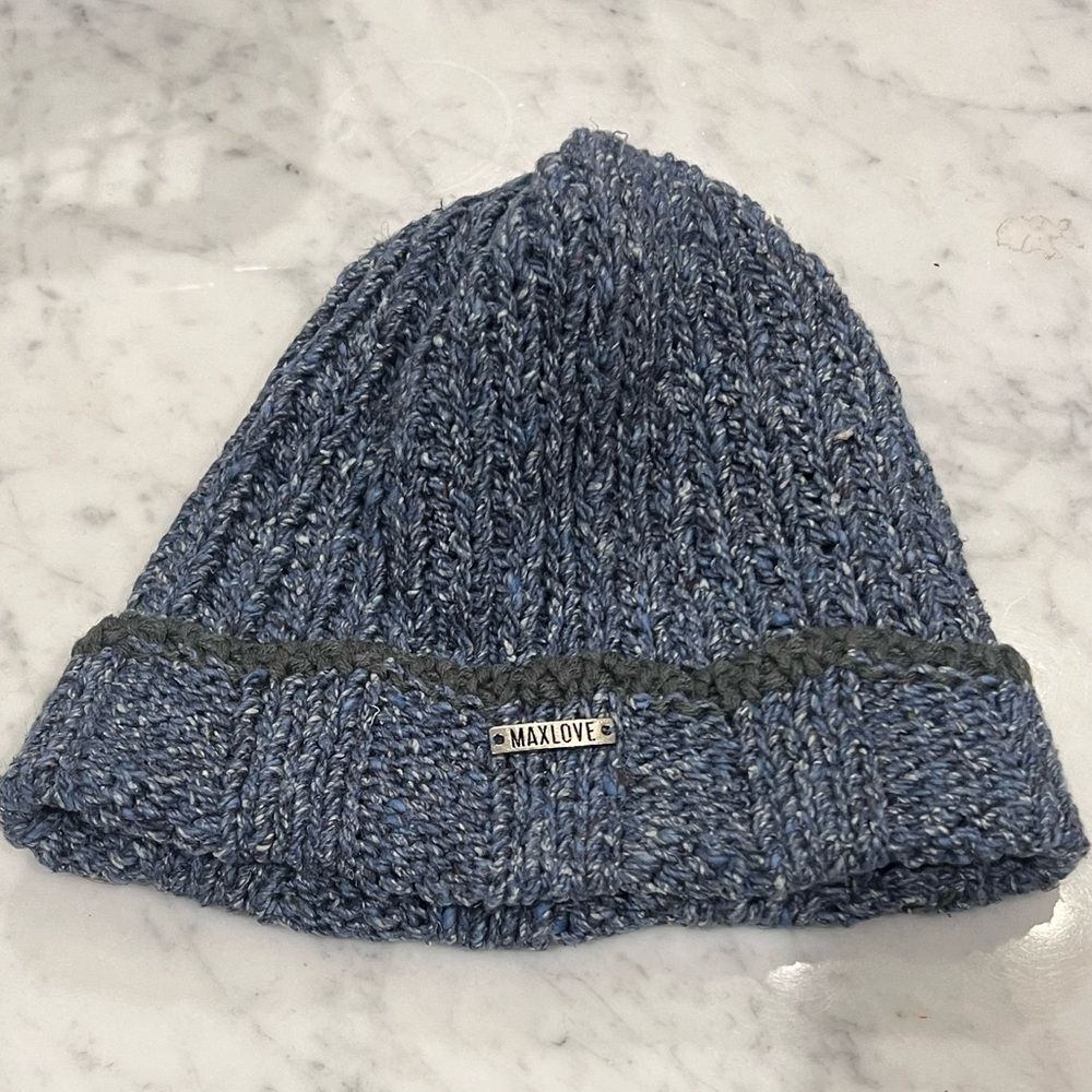 NWT Max Love  Blue Knit Wool Silk Blend Cozy  Winter Cold Weather  Beanie